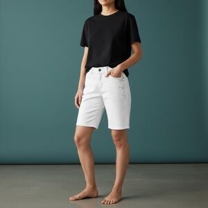 EARL Jean Embroidered Stretch White Denim Bermuda Shorts Women’s Size 8